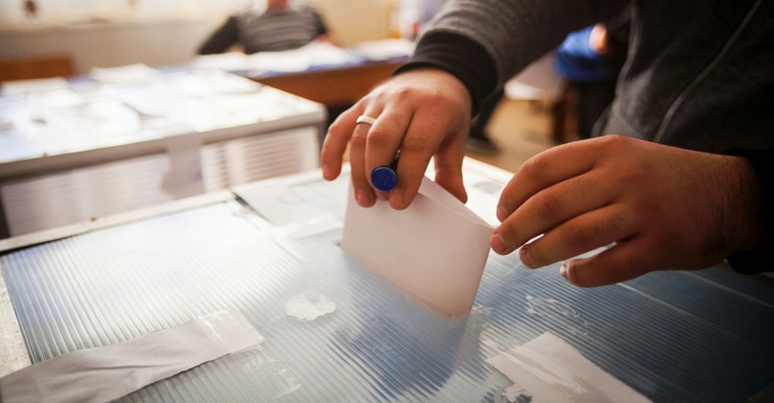 Prezydenci „z zawodu” na wylocie. Czy to zbyt duża ingerencja władzy centralnej w samorządy? 